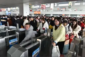 新春走基层丨阜阳铁路单日客发创历史新高图片