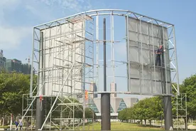 邵阳首块5D裸眼大屏即将完工，“湘超”邵阳赛区开赛前震撼登场，球迷狂欢有新地标图片