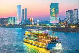 长江三峡游轮“上新”图片