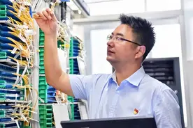 宗强代表：提升基层服务能力 满足群众信息化需求图片