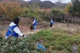新时代文明实践丨 威海市环翠区里口山管服中心组织志愿者清捡垃圾图片