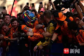 “00”后带领迈凯伦登顶车队积分榜，F1重回群雄逐鹿时代图片