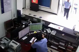 感动！“失散”了50多年的战友，找到了图片