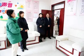 县委常委、县纪委书记、监委主任孙雪洁一行调研刘桥镇王堰村妇联阵地建设工作图片