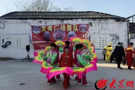 灯火里的济宁丨嘉祥县黄垓镇举办2025年“运河大集”暨“相约村晚 共贺新春”联欢会图片