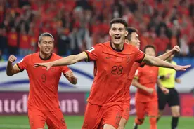 国足赢了！图片
