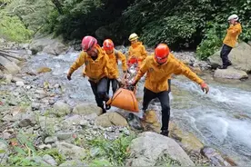 登山客失联9天8夜后终获救！大理苍山救援人员感叹：创造了当地救援成功纪录图片
