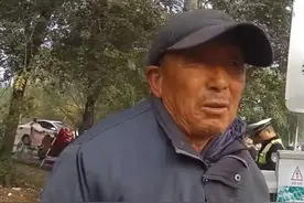 锐评|卖菜老人剐蹭汽车掏出兜里所有现金赔偿，车主坚持拒收，厚道之人总能获得好感和尊重图片
