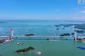 广西龙门大桥国庆建设忙 冲刺年底通车目标图片