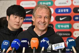 聚焦｜韩国足坛“炒掉克林斯曼”呼声高 国足选帅需要加快节奏？图片
