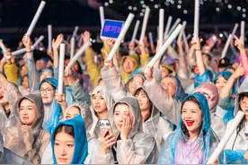 “你好，滨州”新时光音乐嘉年华让24000歌迷享受“火力全开”之夜图片