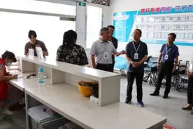 患者视角看医疗：宁阳县堽城镇中心卫生院领导班子亲身体验就医流程，推动服务优化图片