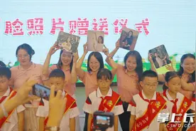 不一样的教师节祝福！长沙摄影家们为老师拍摄最美笑脸图片
