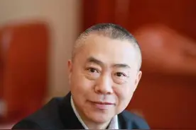 硬核军旅剧《海天雄鹰》怎样炼成？导演刘家成畅聊创作密码，盛赞青岛影视软硬件图片