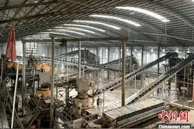 青海绿色矿山“边开采、边恢复”  保护生态、建设项目两不误图片