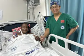 “感谢青岛医生救了我妹妹！”他完成了坦桑尼亚首例心脏外科Morrow手术图片