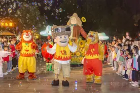 郑州方特两园夜场同开 开启金秋夜游新体验图片