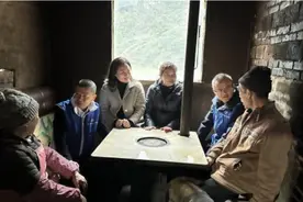 中交建筑二公司西南区域总部组织开展春节慰问活动图片