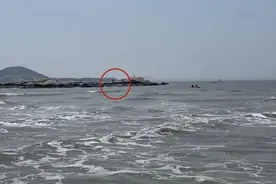 沉迷美景，回头竟发现自己“穿越”孤岛……图片