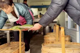 一家乡村饭店，“烹”出春节新民俗 | 不一样的山东年·山东味图片