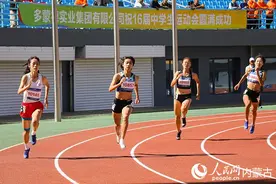 内蒙古自治区第十六届中学生运动会各项比赛激战正酣图片