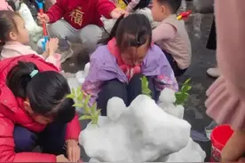 跨越3300公里给特殊儿童送3卡车雪，没必要说“浪费资源”图片