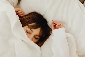 研究：深睡眠时间减少将增大患痴呆症风险图片
