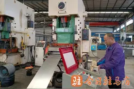 河南苏源管业有限公司开足马力促生产图片