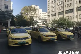 情暖重阳！南京医护携手爱心车队免费送出院病人回家图片