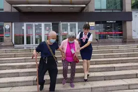 真情服务，让老人感受通信服务“老有所依”——山东联通服务之星王建平图片