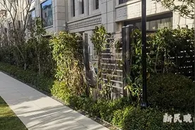 立案了罚钱了还是管不住，上海浦东一小区业主盛行“圈地”图片