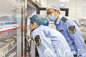 “月月十五查餐厅”行动突击检查 厦门火锅店食品安全怎么样？图片