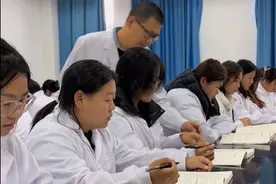 工作10年第1次请长假！河北这位老师干了件大事图片