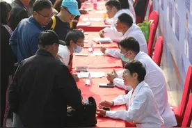 共同奔赴的第七载，“医”心相伴护健康图片