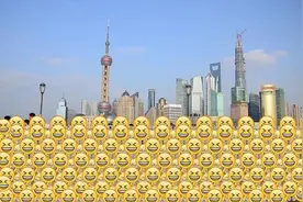 上海外滩的“一拐警察”突然火出圈！什么叫“一拐”？图片