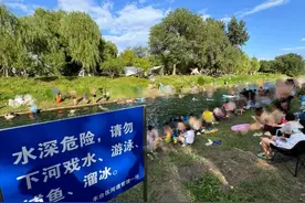 锐评｜跳水大爷“下饺子”！危险野泳为何劝不住图片