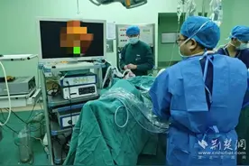 20分钟，百岁老人体内的“石头”拿出来了图片