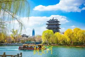 泉城踏青正当时，大明湖现水天一色美景 | 镜相图片