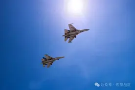 战鹰列阵，云端砺刃！东部战区空军航空兵某旅飞行训练火热展开图片