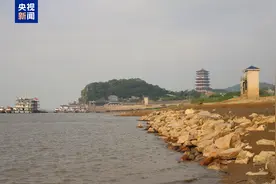 10米以下！鄱阳湖跌破低枯水位图片