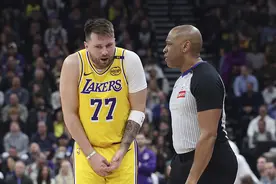 NBA | 东契奇单节被吹“五犯” 湖人无缘七连胜图片