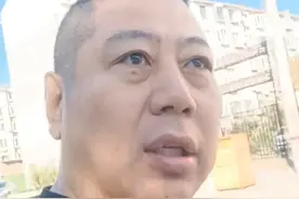 东北雨哥模仿东北雨姐走红？网友指其“蹭流量，无下限”图片