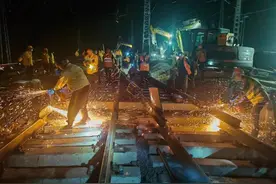龙拱港新建交接场全面接入新菏兖日铁路图片
