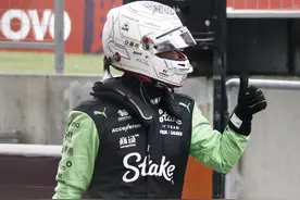F1中国站排位赛：维斯塔潘杆位，周冠宇止步第一节｜图集图片