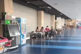 于东来直播员工午休打麻将，网友赞其好老板图片