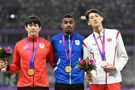 男子110米栏，为什么会出现并列金牌？颁奖环节有什么讲究？图片