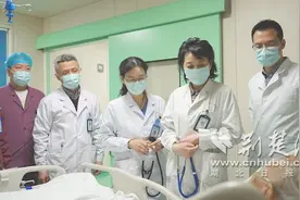 82岁泰国老人来汉旅游遭遇心衰危机 医患携手成功闯“心关”图片