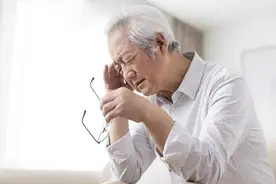 七旬老人上个厕所血压飙到170mmHg！“断崖式”大降温了，如何护脑护心？图片