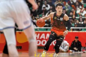 CBA全明星阵容出炉：高诗岩榜上有名，陈培东出战三分球大赛图片