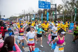 4万人的比赛，450744人报名！国内马拉松报名人数再创新高图片